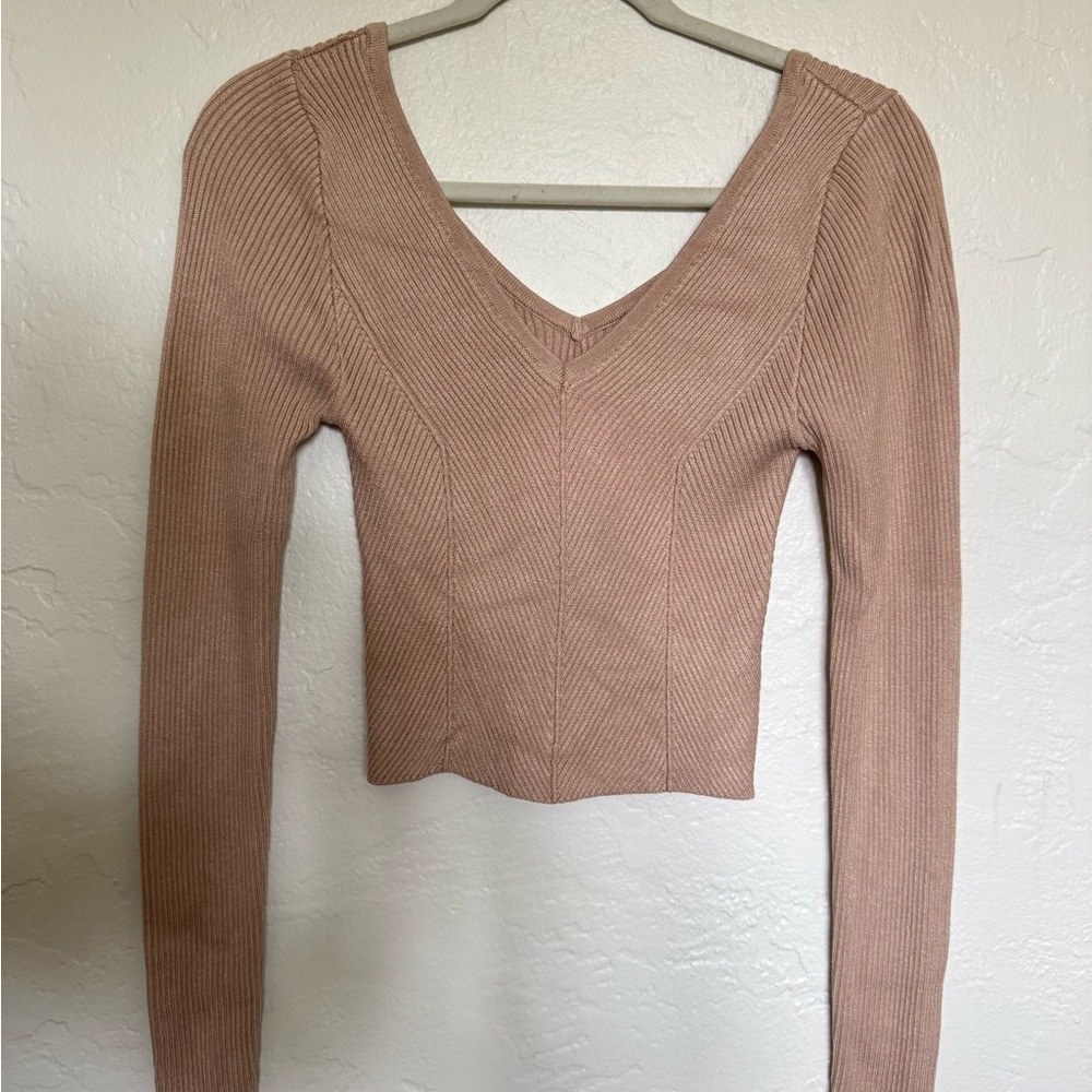Ribbed V-Neck Long Sleeve Sweater - Size Small - from Pacsun